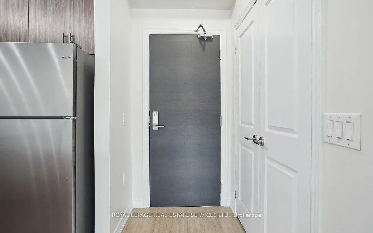 2 bed, $2,850 — Photo 4
