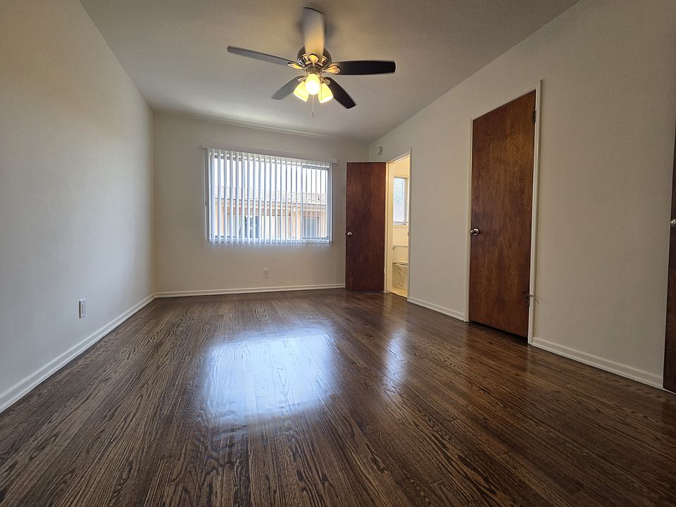 1st image of 512 N Hayworth Ave #4