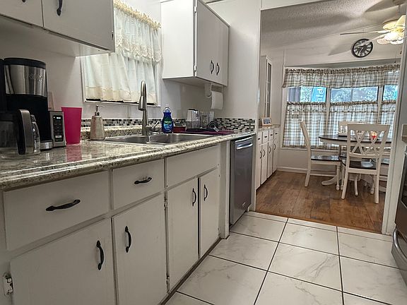 4th image of 1703 Magnolia Ave #L