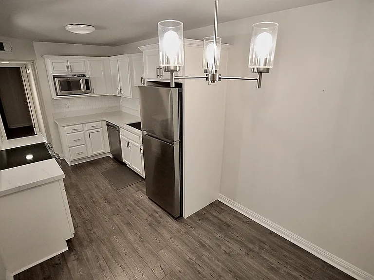 550 Graves Ave #10 — Photo 35