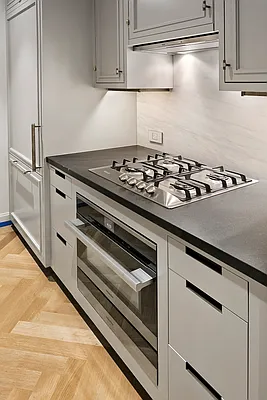 Rented by Douglas Elliman | media 19