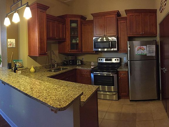 3rd image of 1138 W 9th St #201