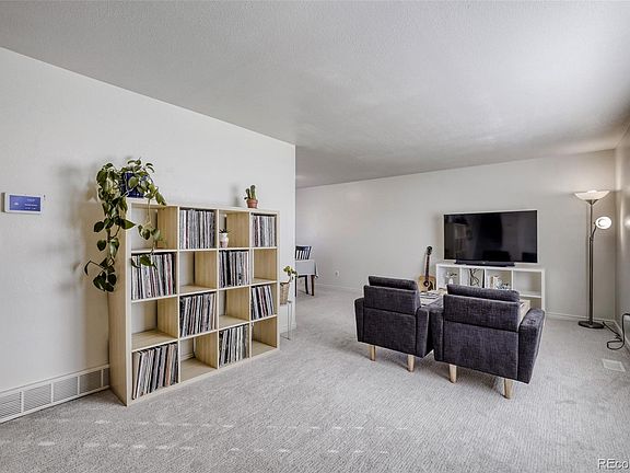 3rd image of 10135 W Iowa Avenue