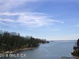 2 Oneida Dr #C-2, Greenwich, CT 06830