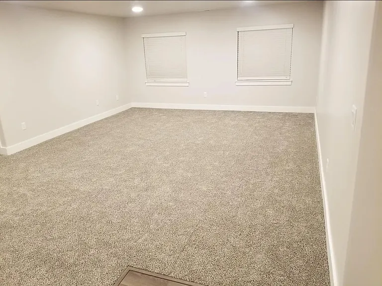 1481 N Arcadia Dr — Photo 4