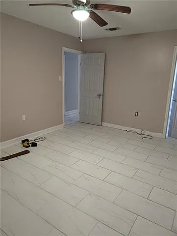 2325 Yorktowne Dr — Photo 9