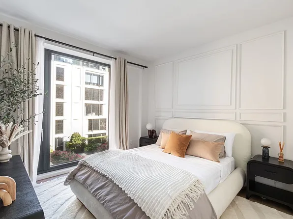 500 W 45th St Unit 526, New York, NY 10036