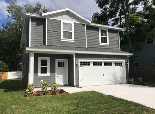 131 Belvedere St, Atlantic Beach, FL 32233