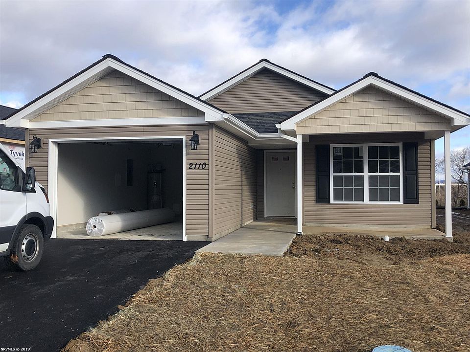1st image of 2110 Giles Dr SE