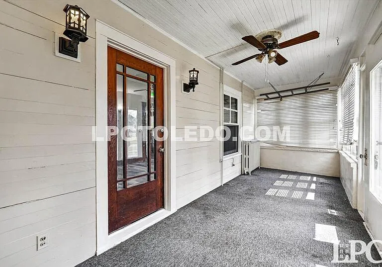 3822 Lockwood Ave — Photo 5