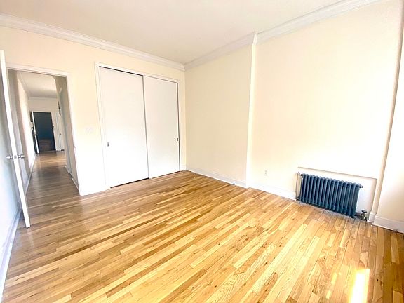 2nd image of 76 Saint Marks Pl APT 3D