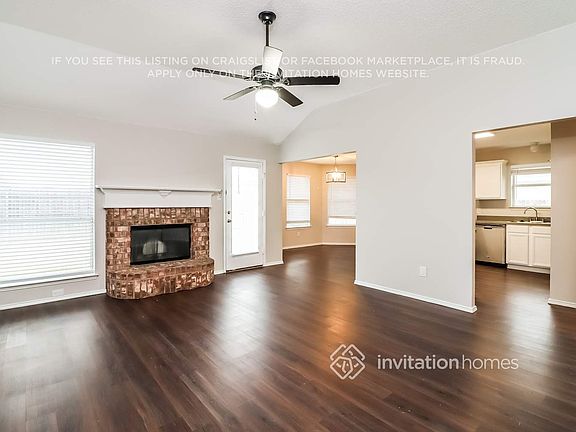 4th image of 944 Carlin Ln