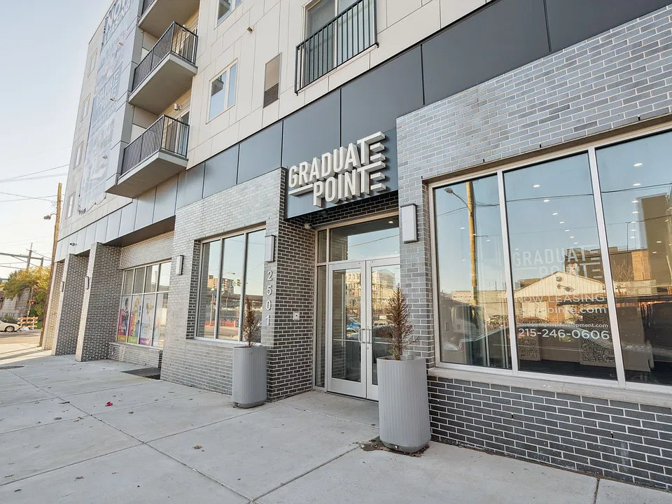 Graduate Pointe