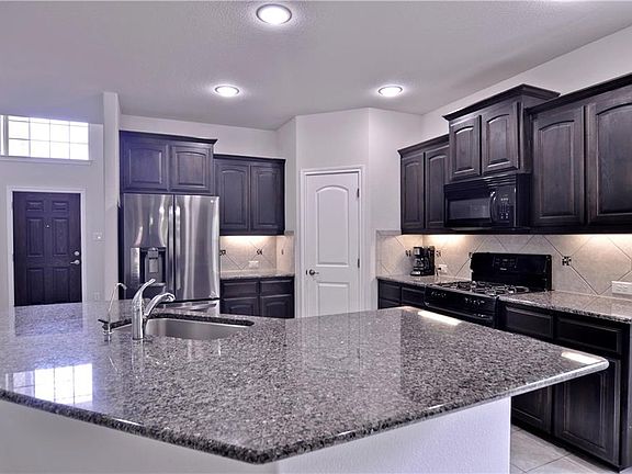 3rd image of 2205 Windhaven Dr
