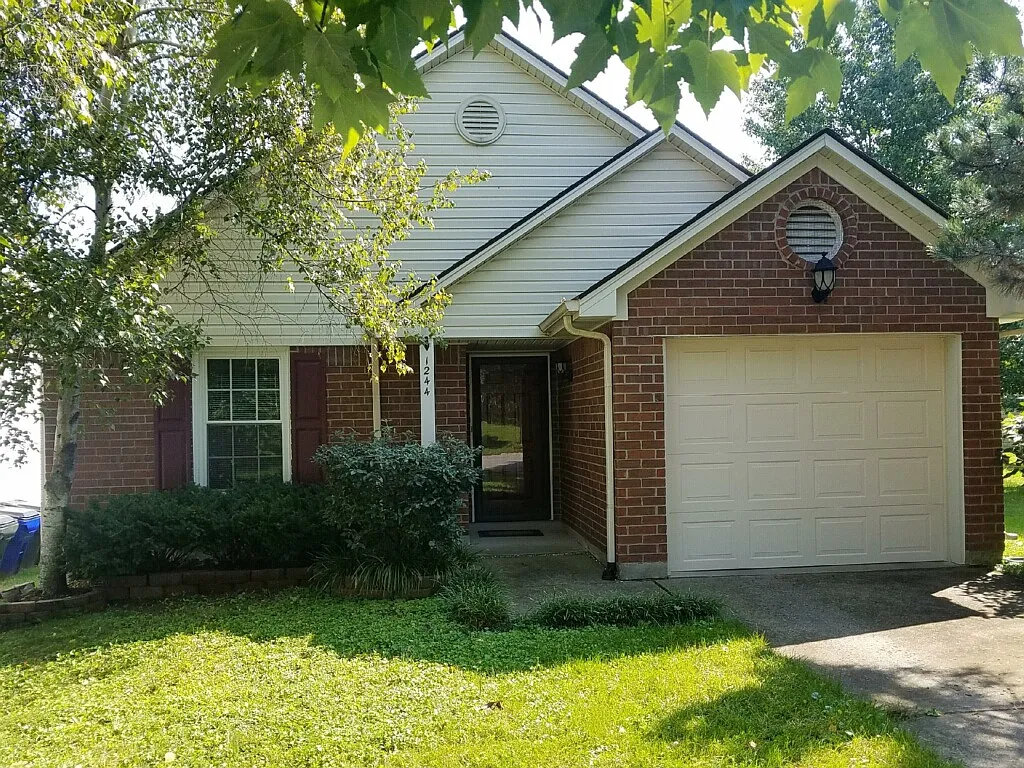 1244 Red Stone Dr photo 1