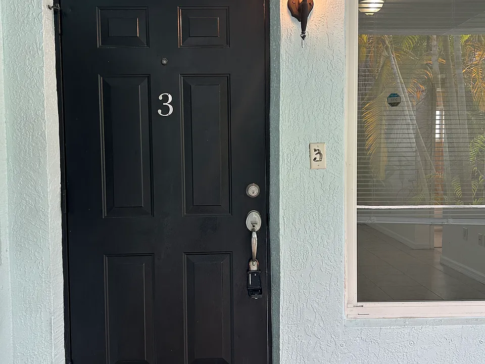 1945 Calais Dr #3