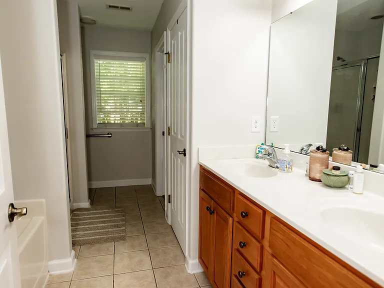 235 Sellhorn Blvd — Photo 18