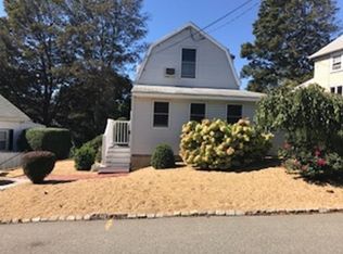 71 Squanto Rd, Weymouth, MA 02191