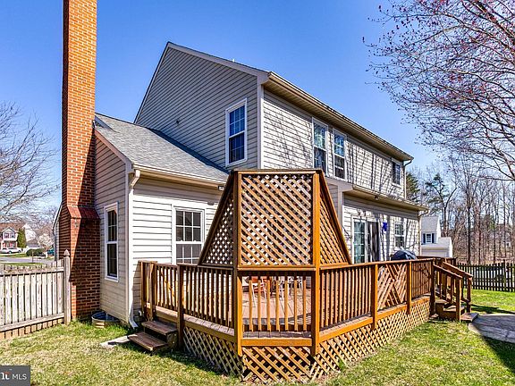 5th image of 2700 Meadowland Ct