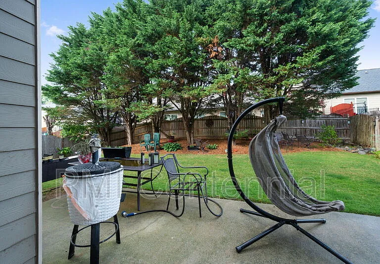 1816 Jameson Cir NE — Photo 31
