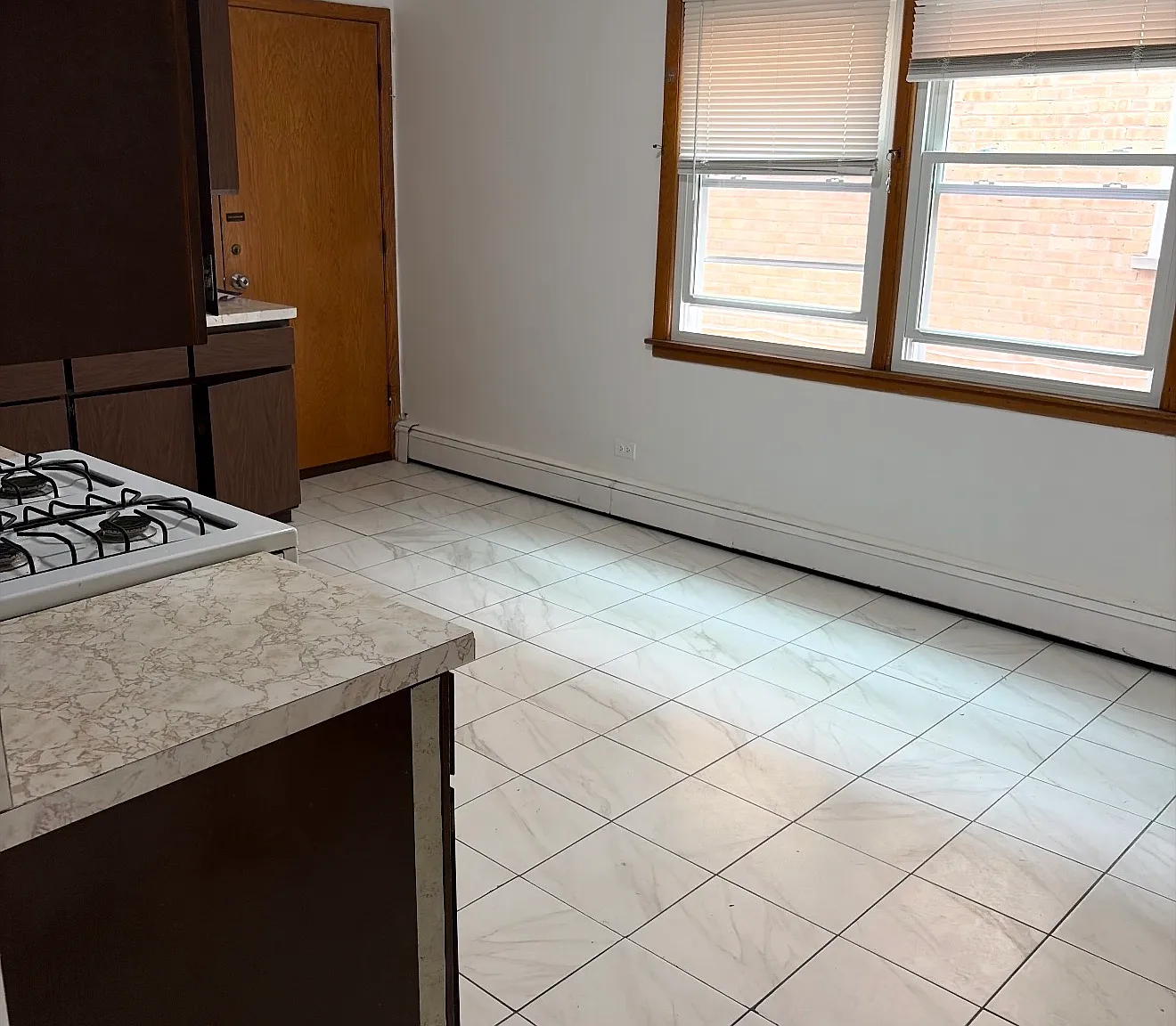 2 bed, 800 sqft, $1,625 — Photo 1