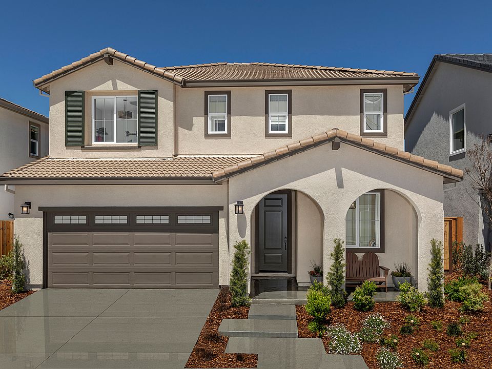 Kiper_Carousel-Hollister_Res2-Exterior_5426a-11x8