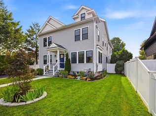 19 Manhattan Ter, Newton, MA 02465