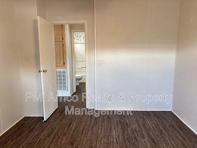 3515 Zephyr Ln — Photo 32