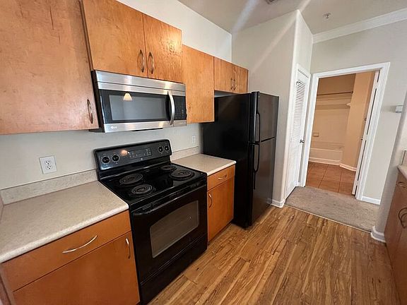 4th image of 8290 Gate Pkwy W Unit 711