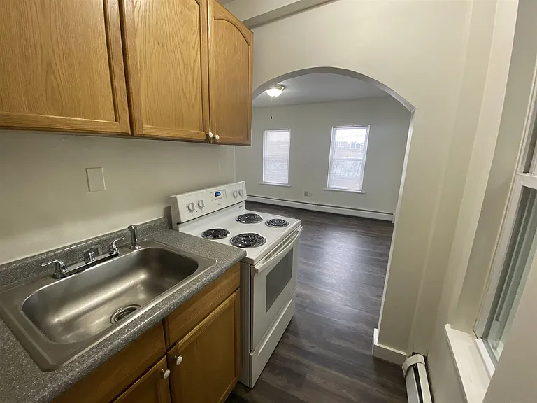 22 Ferry St #2 — Photo 7