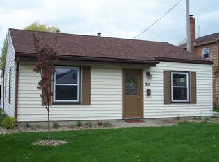 1050 Cresceus Rd, Oregon, OH 43616