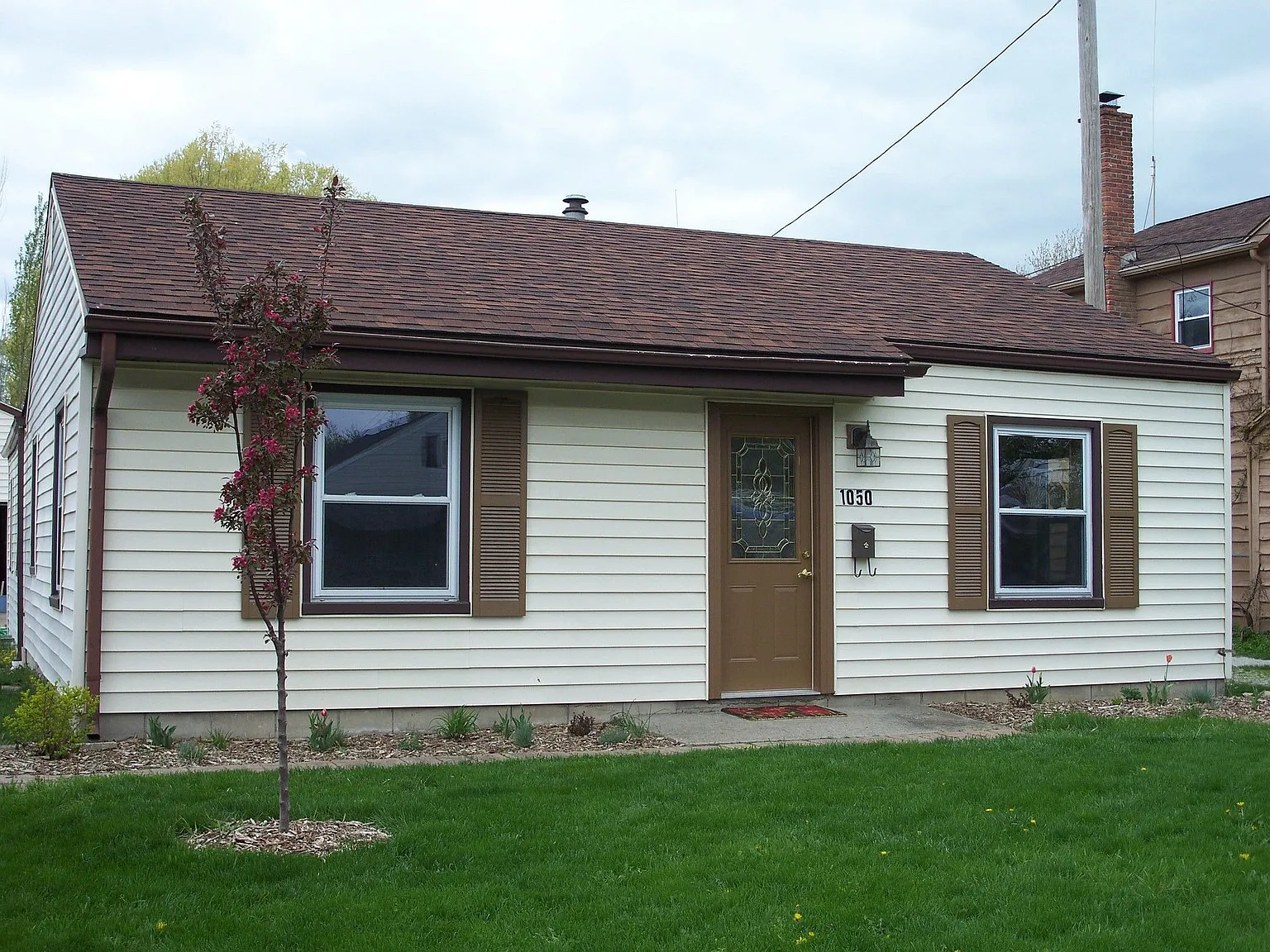 1050 Cresceus Rd photo 1