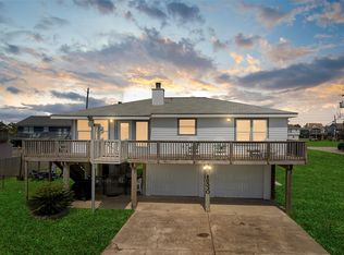 16530 Captain Kidd Rd, Jamaica Beach, TX 77554