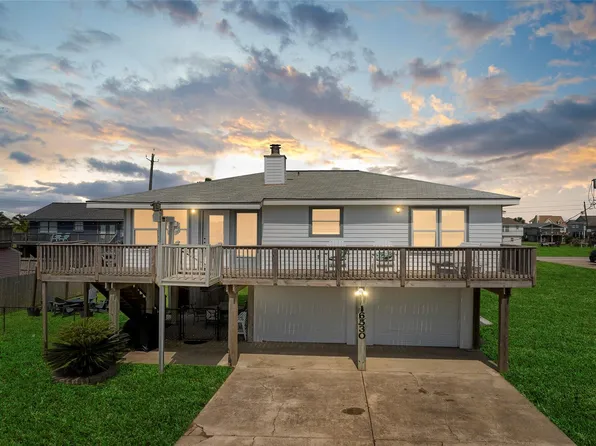 16530 Captain Kidd Rd, Jamaica Beach, TX 77554
