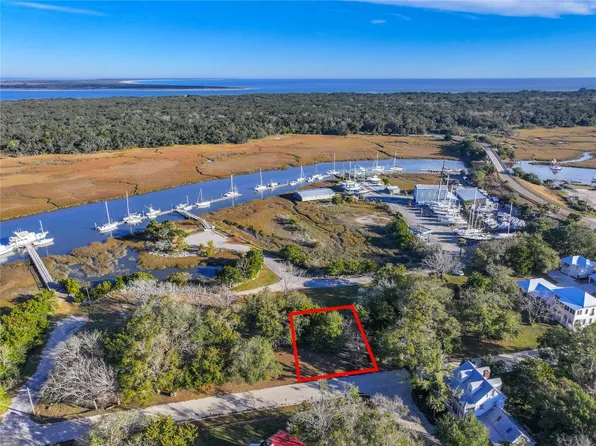 817 Ladies St, Fernandina Beach, FL 32034