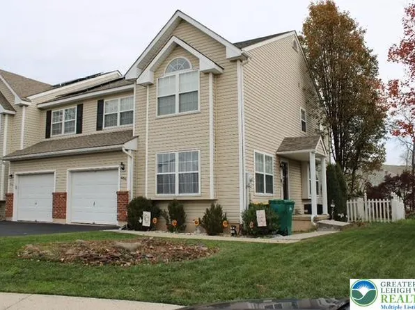 656 Honeysuckle Way, Pennsburg, PA 18073