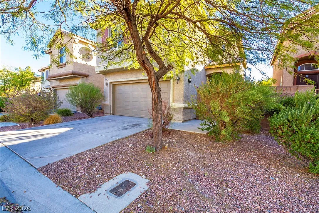 4 bed, 2.5 bath, 1853 sqft, $2,150 — Photo 2