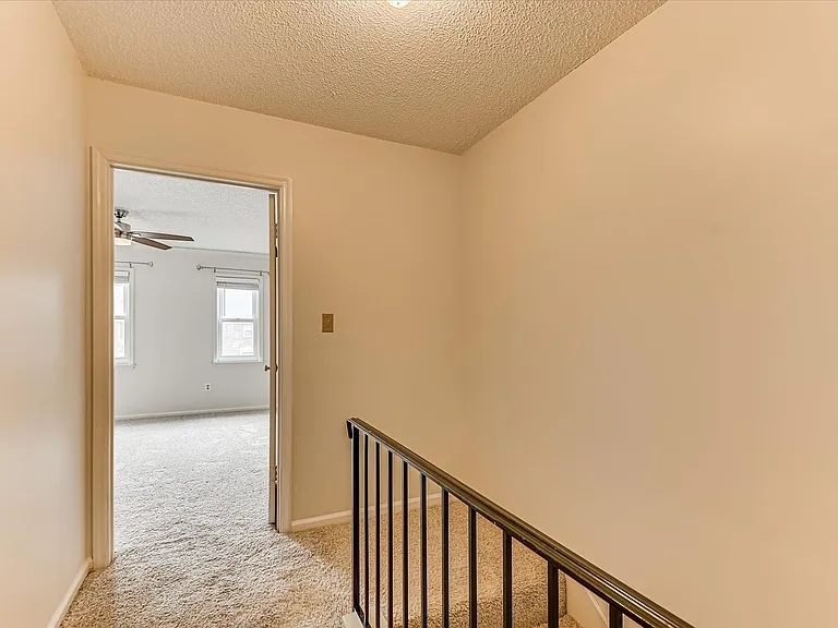 407 Folkstone Cir — Photo 26