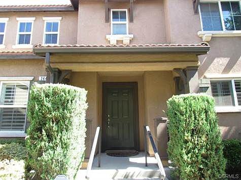 1st image of 344 N Placer Privado