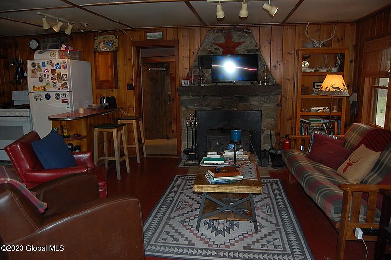 3rd image of 178 McKee Road