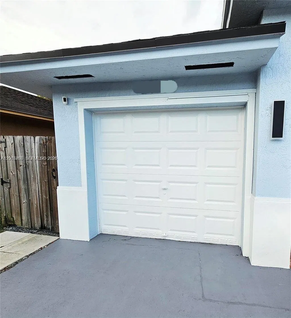 1 bed, 1.0 bath, 300 sqft, $1,100 — Photo 1