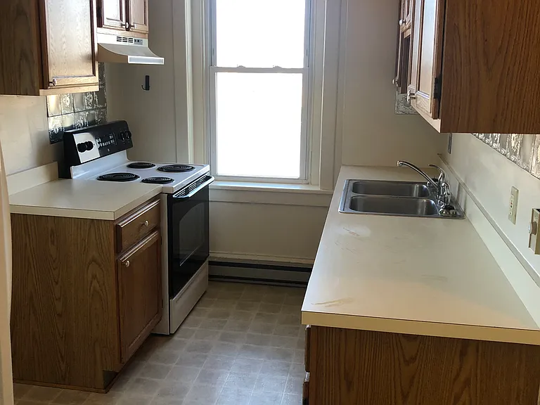 801 Dewey Ave #2 — Photo 3
