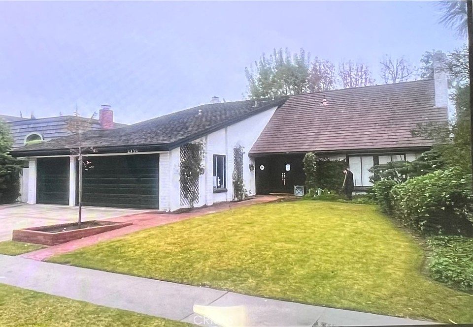 1st image of 2730 Sandpiper Dr