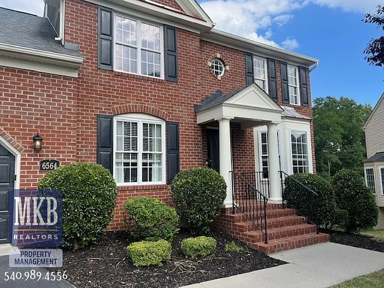 6564 Monet Dr — Photo 40
