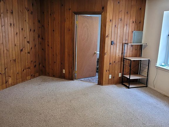 4th image of 300 W Main St