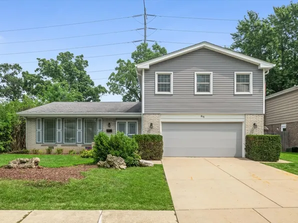 815 Barberry Rd, Highland Park, IL 60035