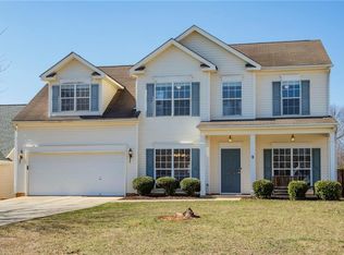 4208 Laurel Ridge Cir, Winston Salem, NC 27107