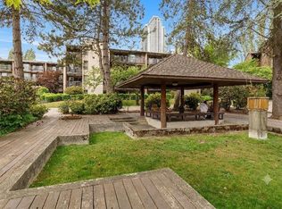 9867 Manchester Dr #310, Burnaby, BC V3N4P6