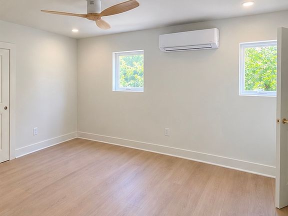 3rd image of 1907 Success St #1