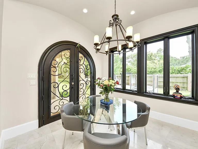 11103 Memorial Dr — Photo 18